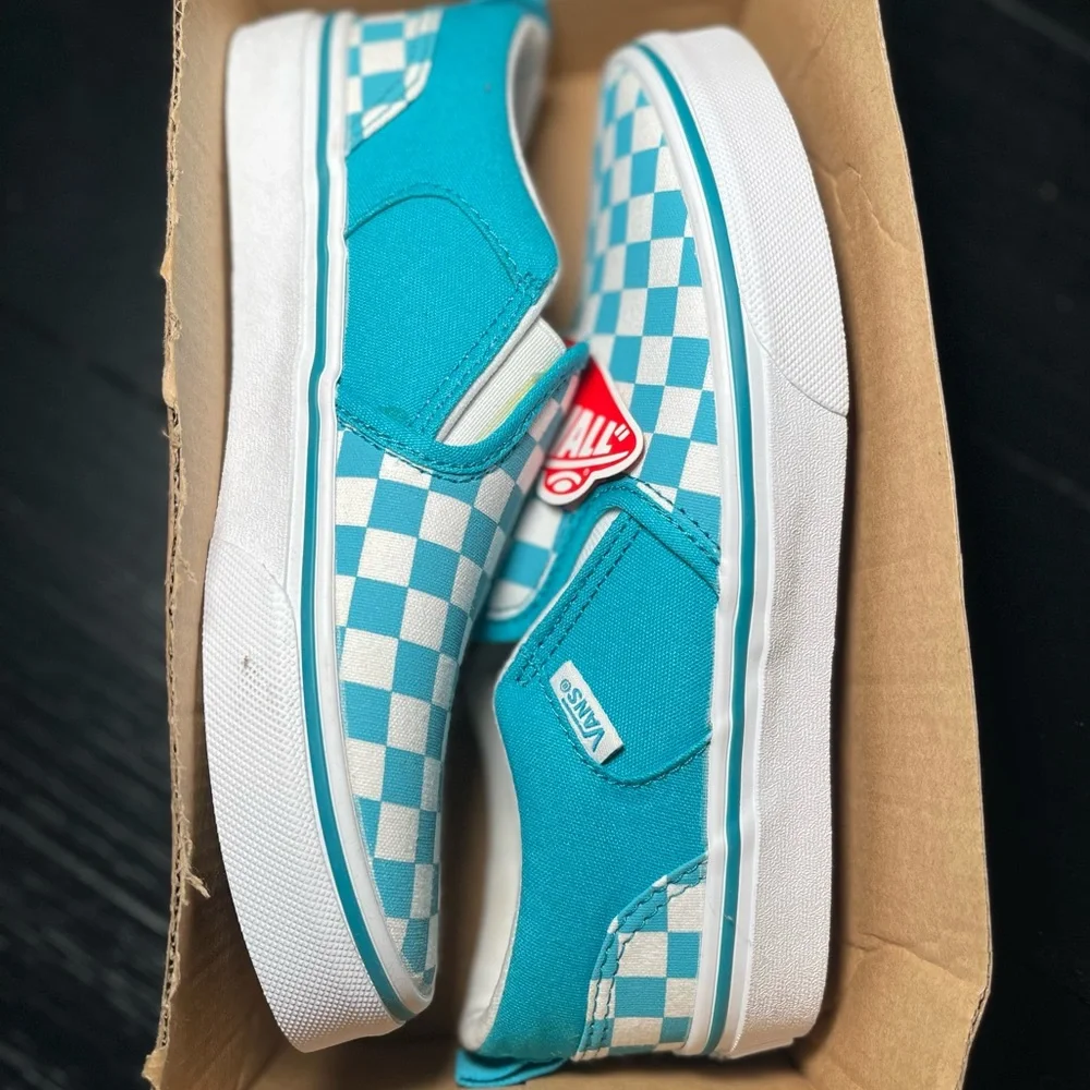 Checkerboard vans - Picture 14 of 14